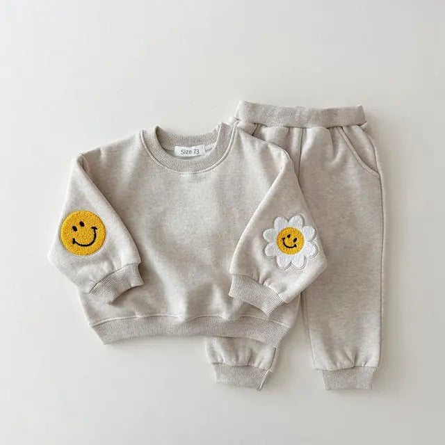 Winter Warm Baby Clothes Set with Fleece Sweatshirt and Pants