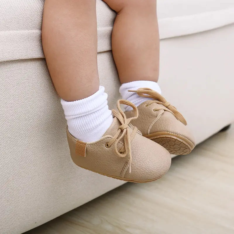 Multicolor Retro Leather Baby Shoes – Stylish, Comfortable, and Non-Slip for First Steps for Ages 0-18 Months
