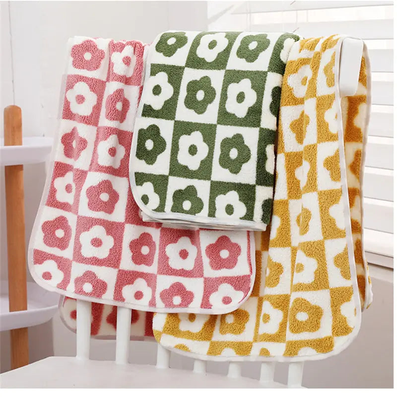 Fashion Plaid Flowers Microfiber Beach Towels for Kids - Soft & Absorbent