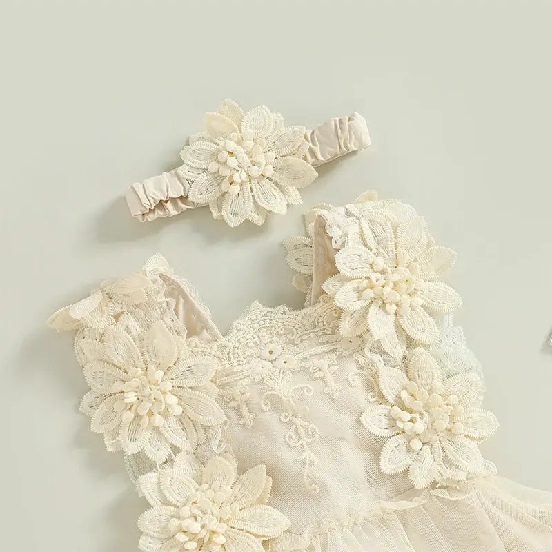 Off-White Sleeveless Romper with Elegant Detailing – Perfect for Special Occasions