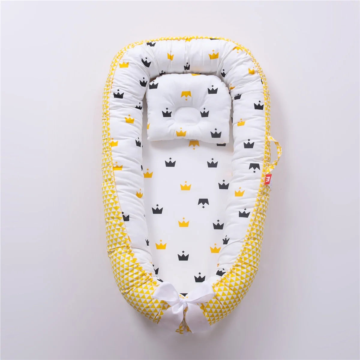 Babynest Portable Newborn Lounger - Cozy, Secure & Machine Washable