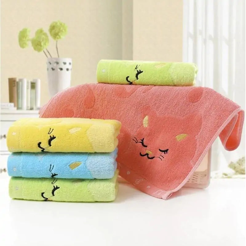 Bamboo Fiber Kitten Hand Towels for Kids – Soft, Absorbent, and Playful Bathroom Decor