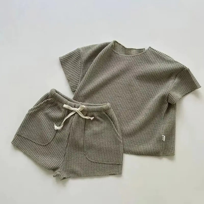 Solid Knit T-Shirt and Shorts Set for Kids – Comfortable & Stylish