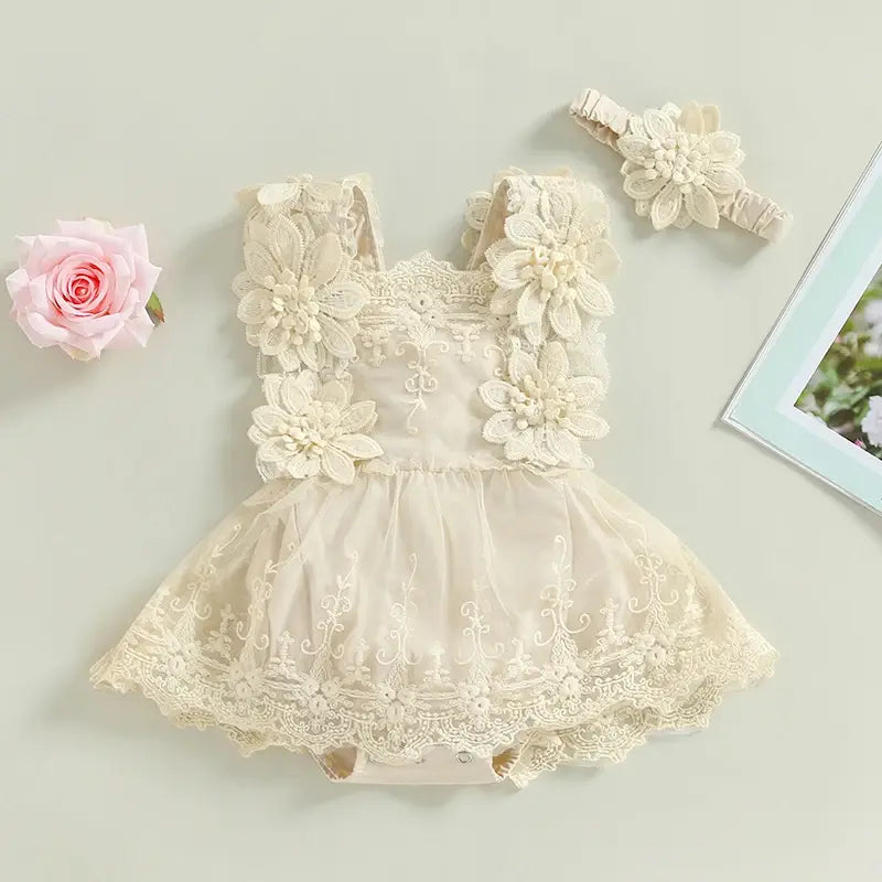 Off-White Sleeveless Romper with Elegant Detailing – Perfect for Special Occasions