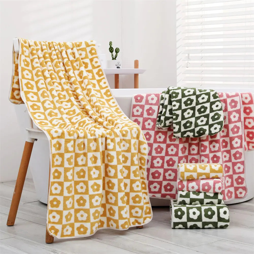 Fashion Plaid Flowers Microfiber Beach Towels for Kids - Soft & Absorbent