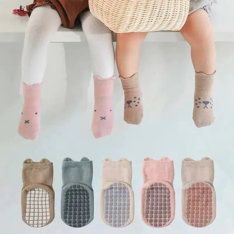 Grippy Socks – Non-Slip, Comfortable, and Stylish Cotton Blend for Everyday Wear