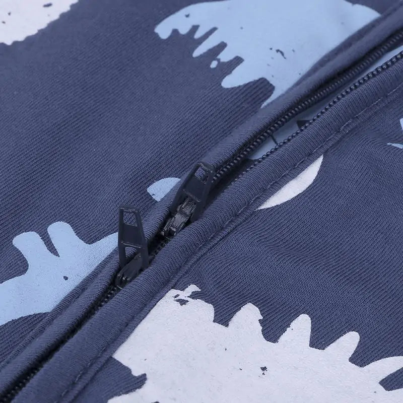 Cozy Dinosaur Zip Romper – Playful Print & Easy Zip Closure for Boys