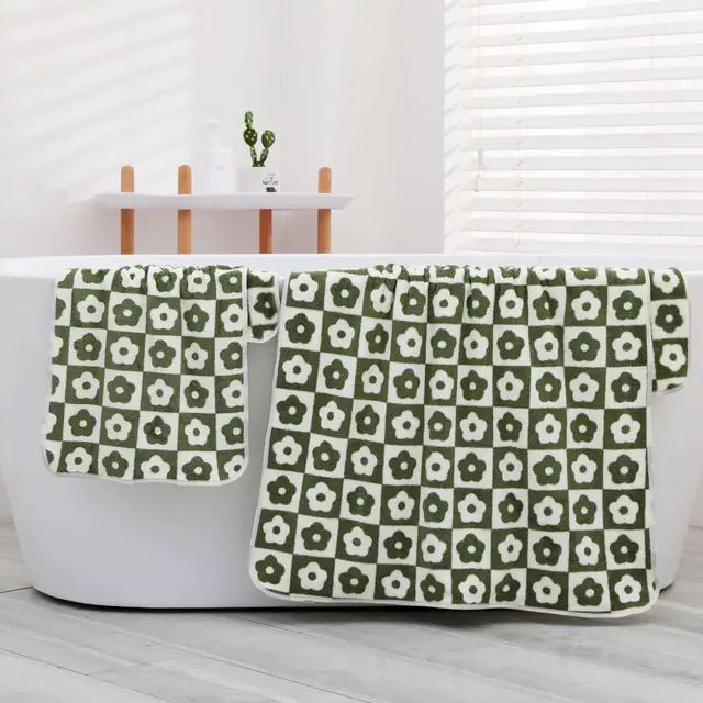 Fashion Plaid Flowers Microfiber Beach Towels for Kids - Soft & Absorbent