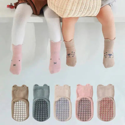 Grippy Socks – Non-Slip, Comfortable, and Stylish Cotton Blend for Everyday Wear